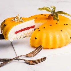 Sernik kokosowy z mango